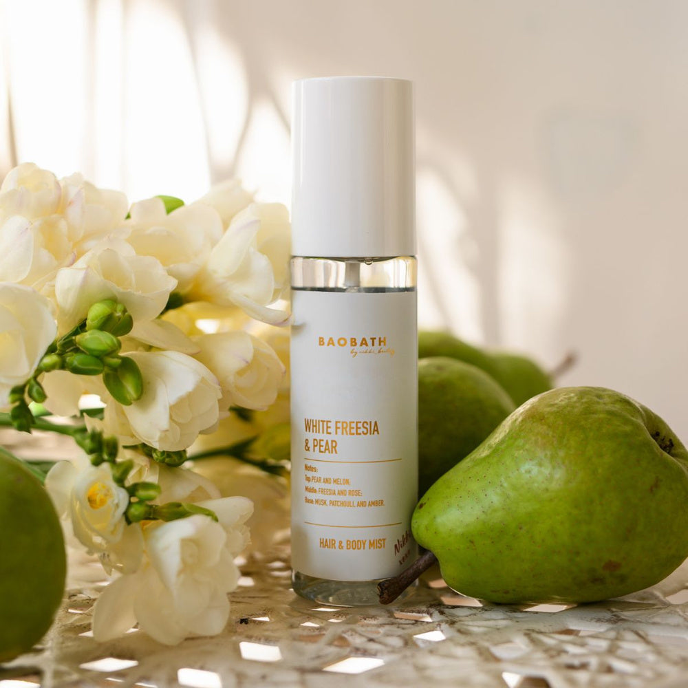Mgiełka do ciała i włosów White Freesia & Pear 135 ml
